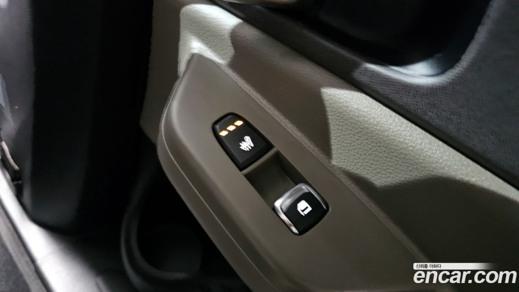 Kia Carnival 9-Seater Prestige, 2025