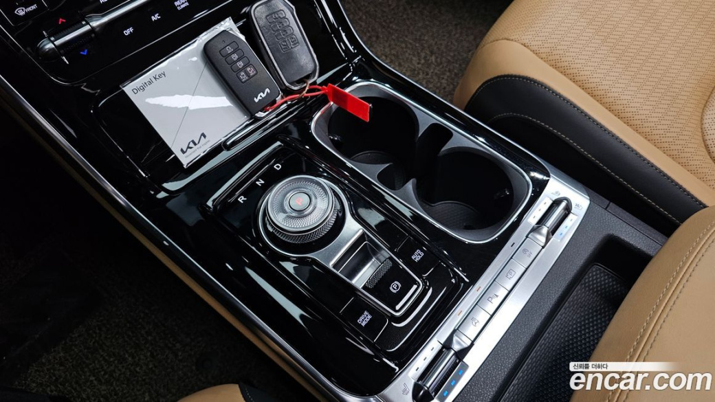 Kia Carnival 9-Seater Signature, 2023