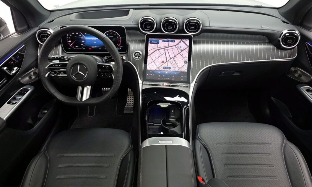 Mercedes-Benz GLC-Class GLC300 4MATIC AMG Line, 2024