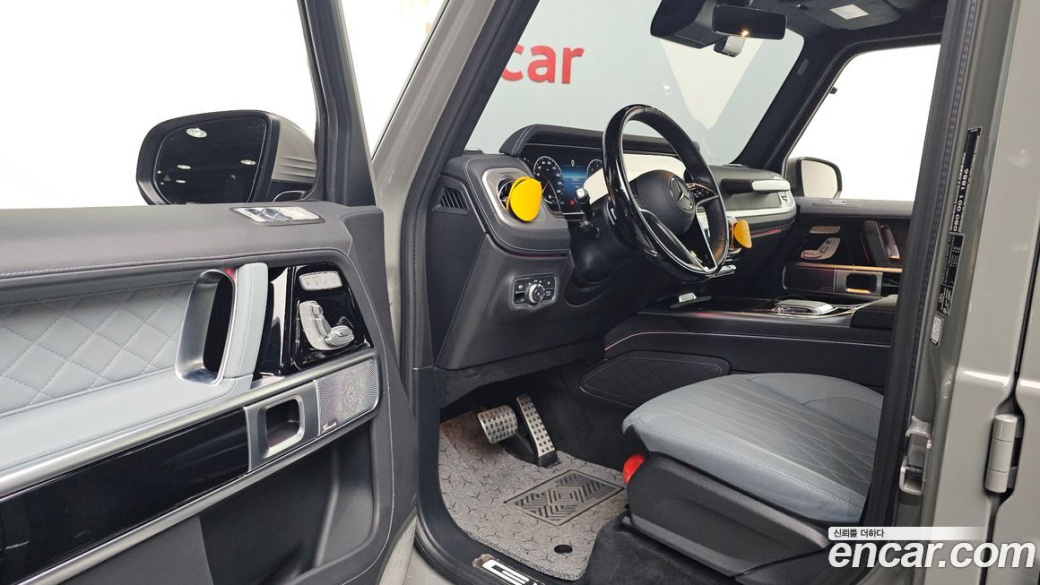 Mercedes-Benz G-Class G450d Manufaktur, 2025