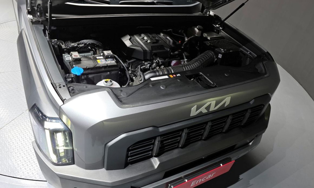 Kia Tasman 2.5T Gasoline 4WD, 2026