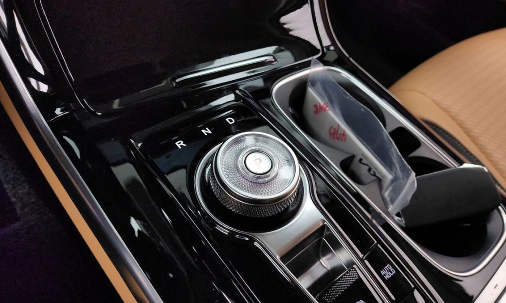 Kia Carnival 9-Seater Signature, 2023