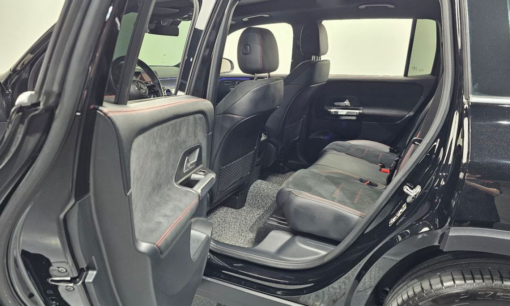 Mercedes-Benz GLB-Class GLB250 4MATIC, 2025
