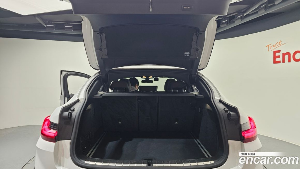 BMW X4 xDrive20i M Sport, 2023