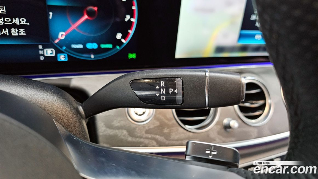 Mercedes-Benz E-Class E350 4MATIC AMG Line, 2023