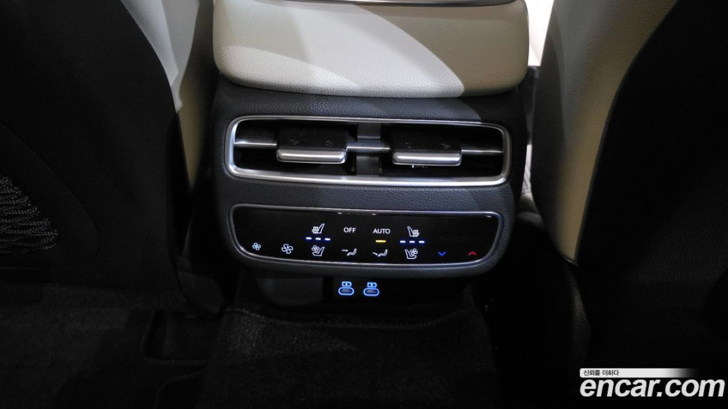 Genesis GV70 2.5T Gasoline 2WD, 2025