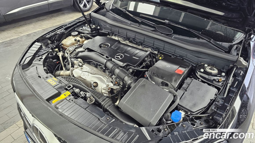 Mercedes-Benz GLB-Class GLB250 4MATIC, 2023
