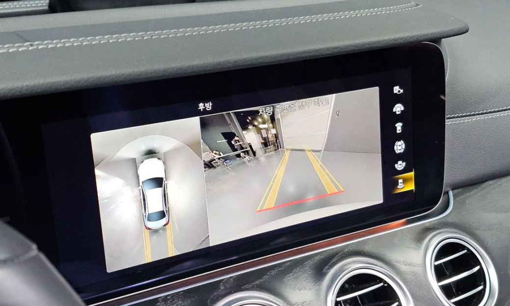 Mercedes-Benz E-Class E250 AMG Line, 2023