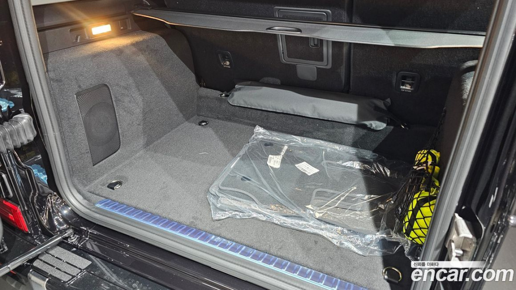 Mercedes-Benz G-Class G450d, 2026