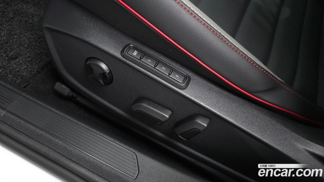Volkswagen Golf 2.0 GTI, 2024
