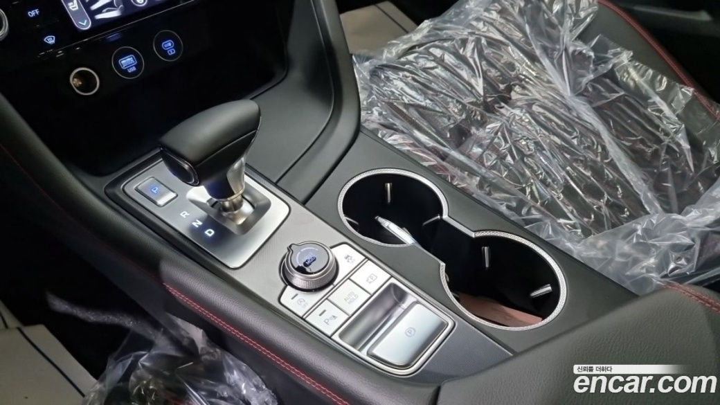 Genesis G70 Gasoline 2.5T 2WD, 2024