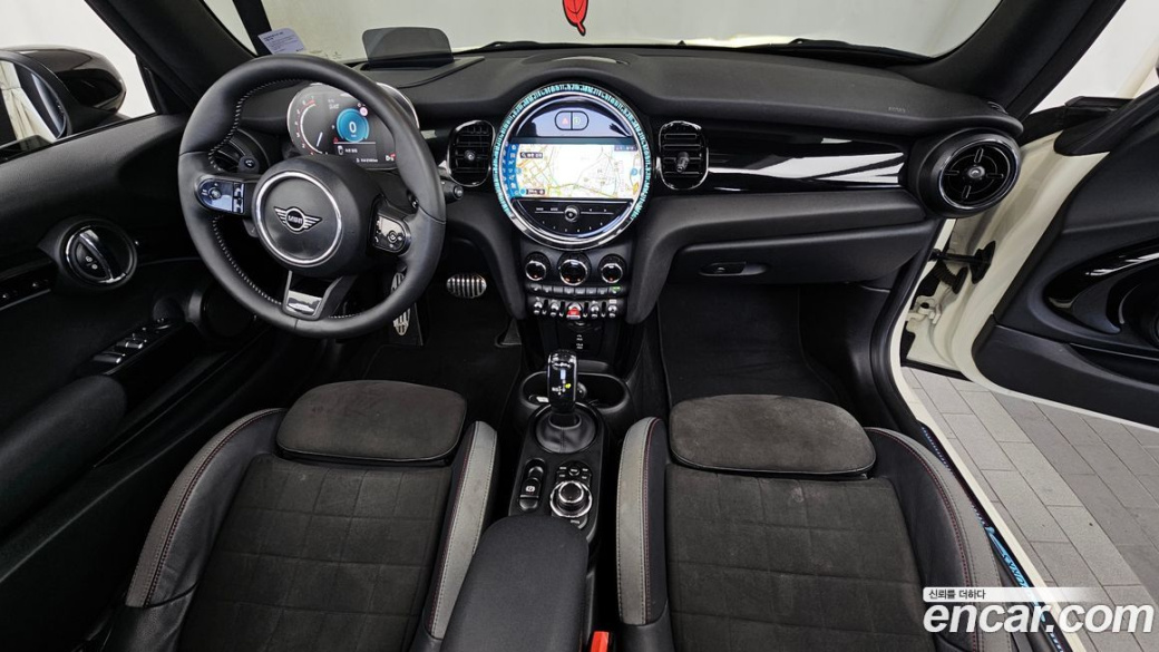 Mini Cooper Convertible JCW, 2022