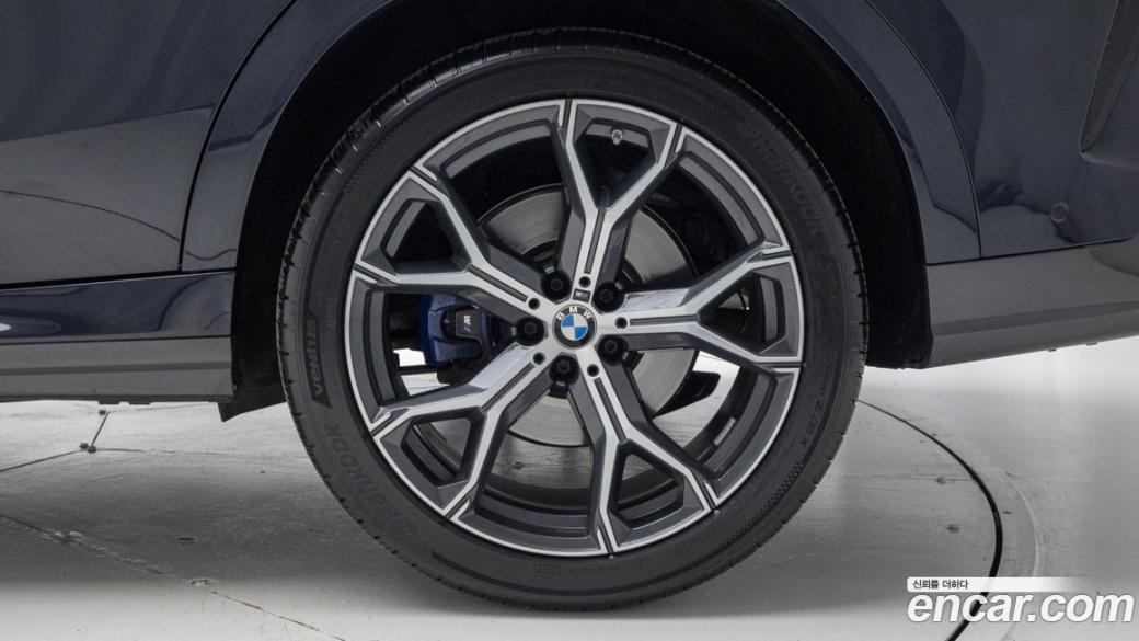 BMW X6 xDrive40i M Sport, 2023