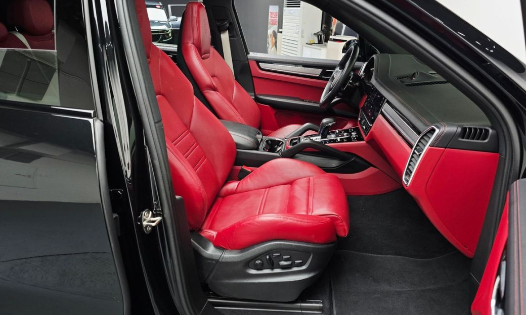 Porsche Cayenne 3.0 PLATINUM EDITION, 2023