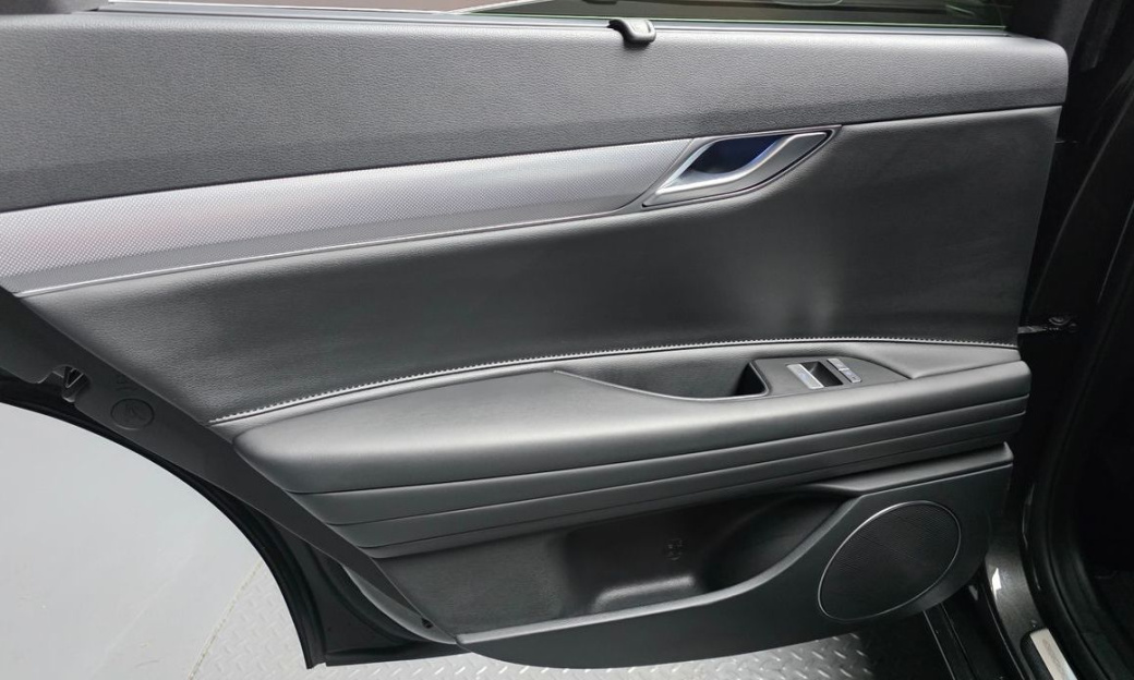 Genesis G80 Gasoline 2.5 Turbo AWD, 2024