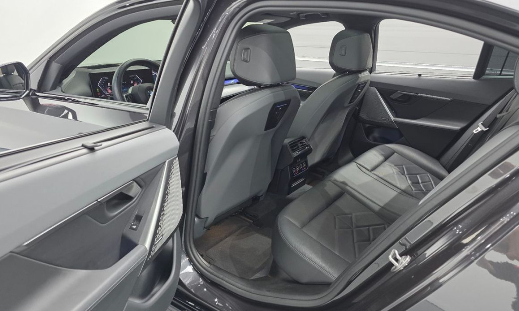 BMW 5-Series 530i xDrive M Sport, 2024