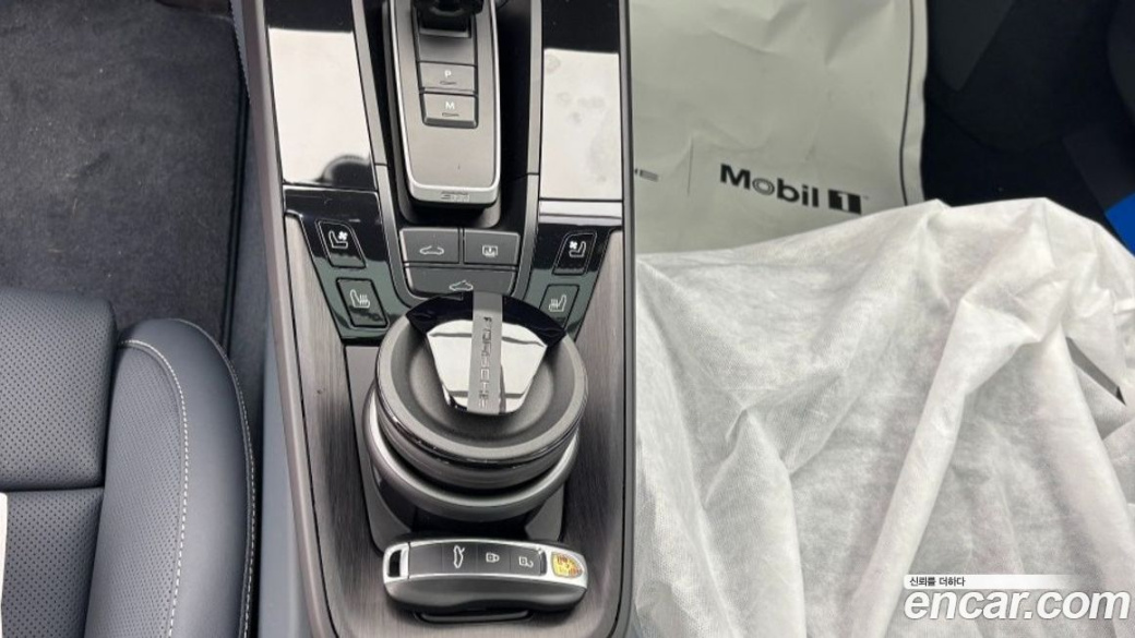 Porsche 911 Carrera GTS, 2024
