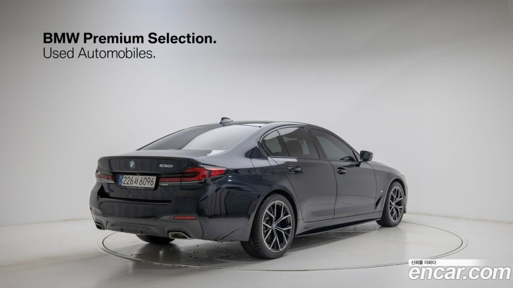BMW 5-Series 530i M Sport Package, 2023