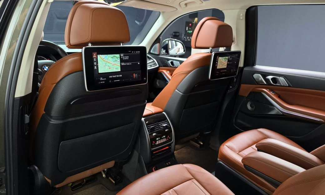 BMW X7 xDrive 40i Design Pure Excellence 6-Seater, 2022