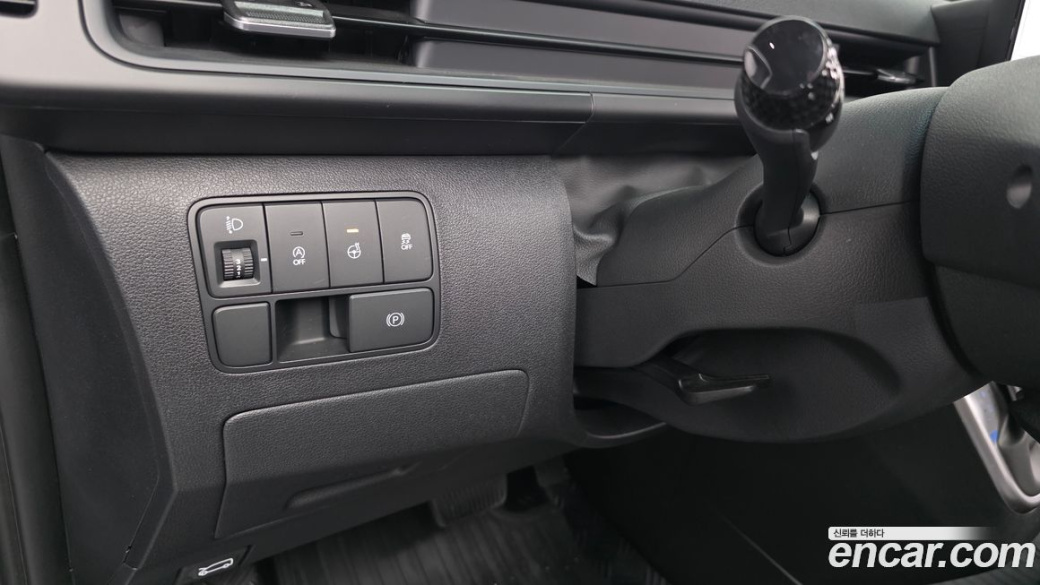 Hyundai Staria Tourer 9-Seater, 2025