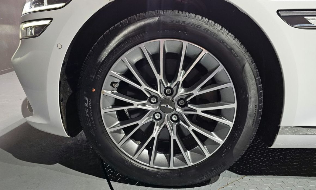 Genesis G80 Gasoline 2.5 Turbo AWD, 2024