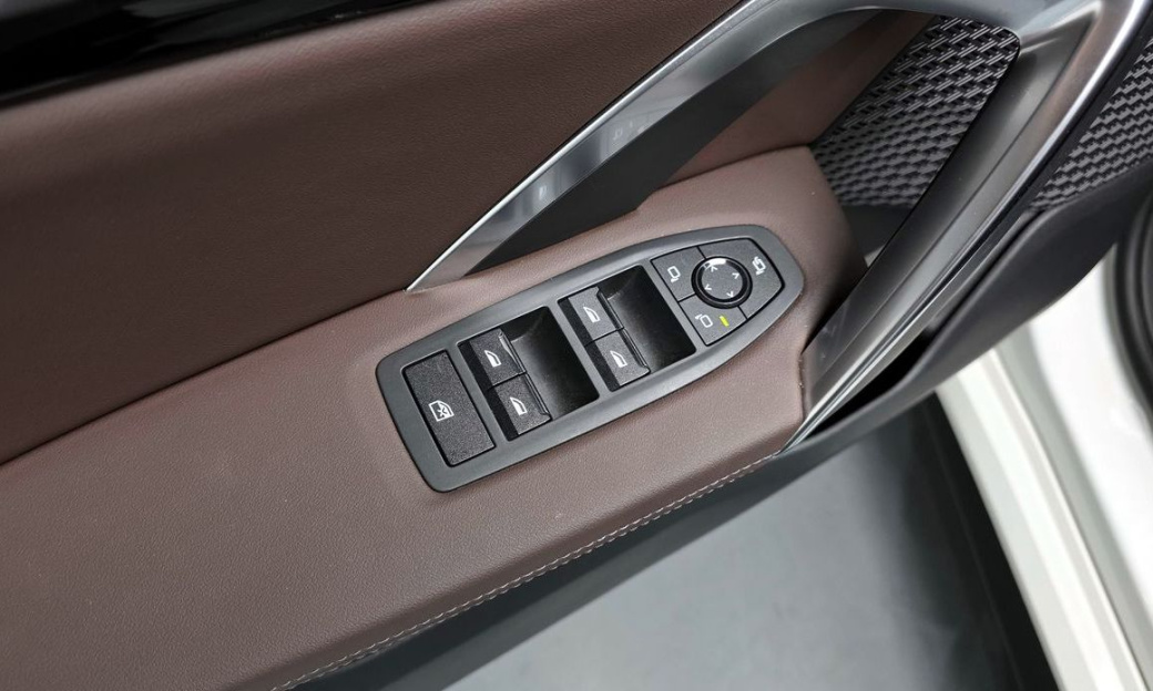 BMW X1 xDrive 20i M Sport, 2024