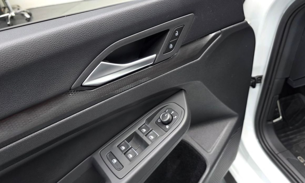 Volkswagen Golf 2.0 GTI, 2024