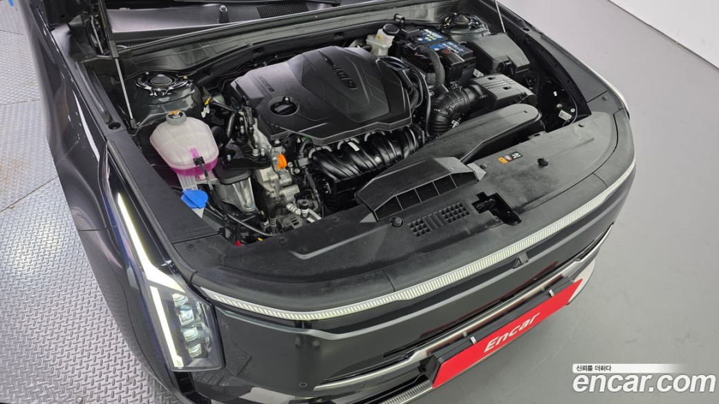 Kia K8 2.5 Gasoline 2WD, 2025