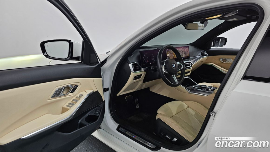 BMW 3-Series 320i M Sport, 2023