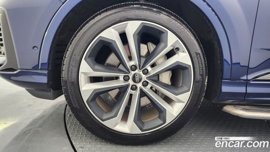 Audi Q7 55 TFSI Quattro Premium, 2022