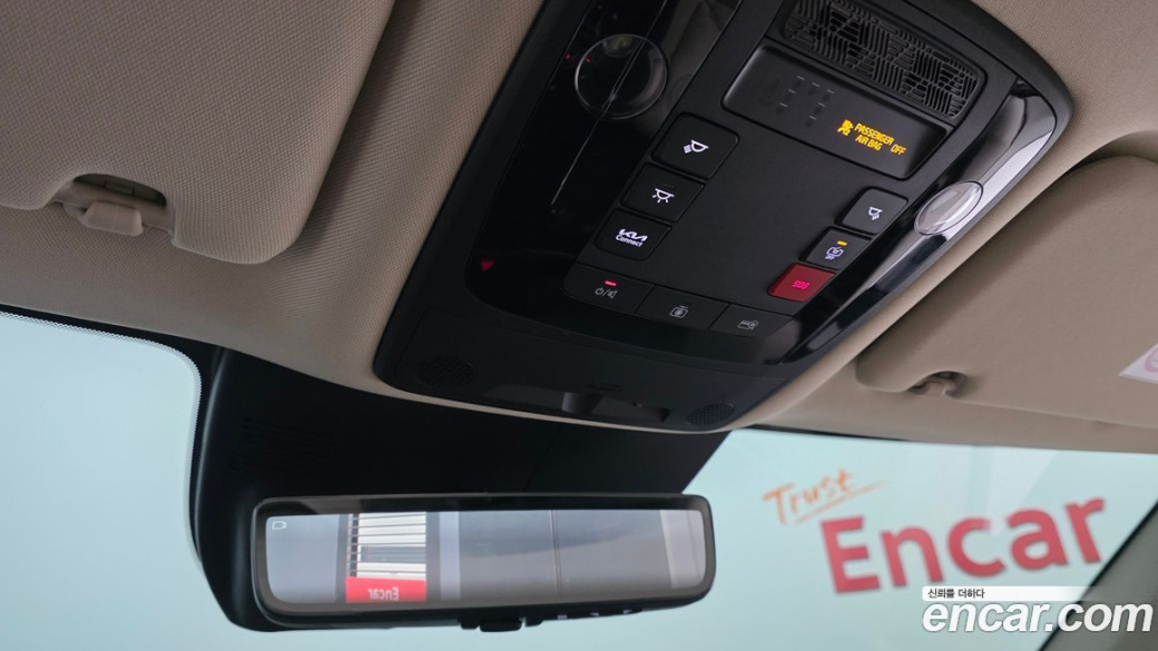 Kia Carnival 9-Seater Signature, 2024
