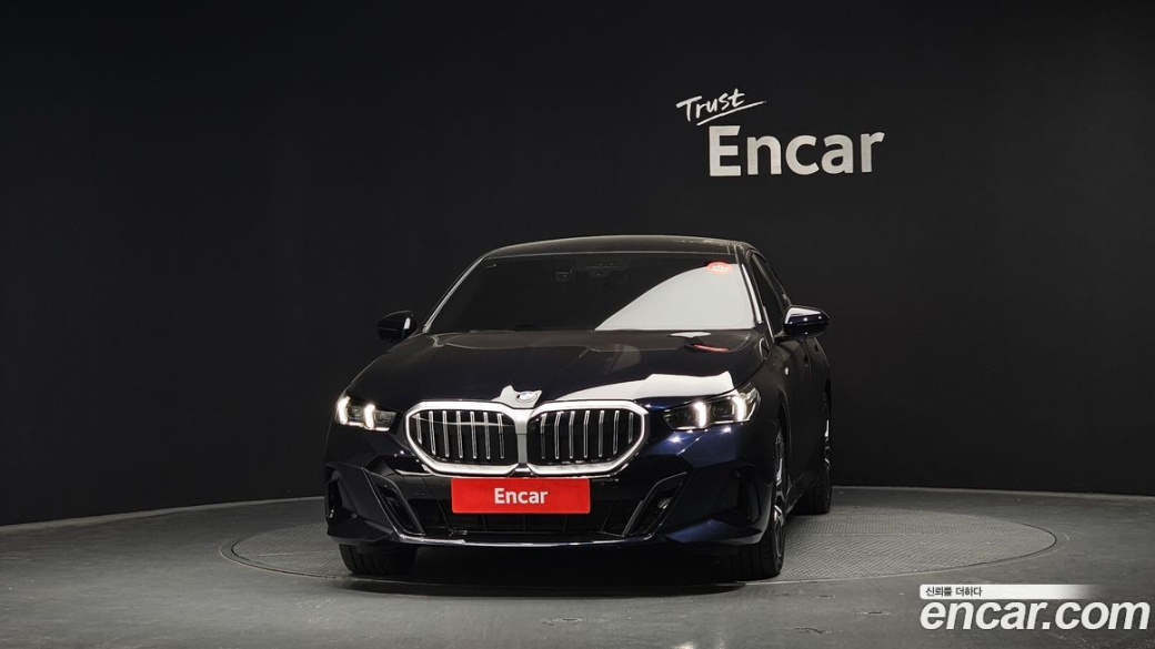 BMW 5-Series 520i M Sport, 2025