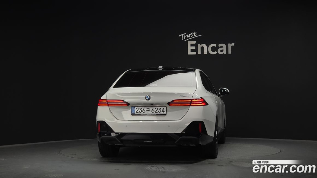 BMW 5-Series 520i M Sport, 2025