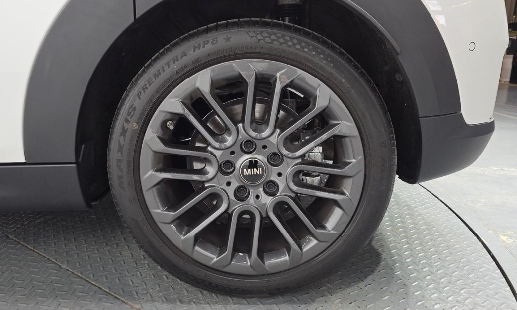 Mini Cooper 5Door Essential, 2025