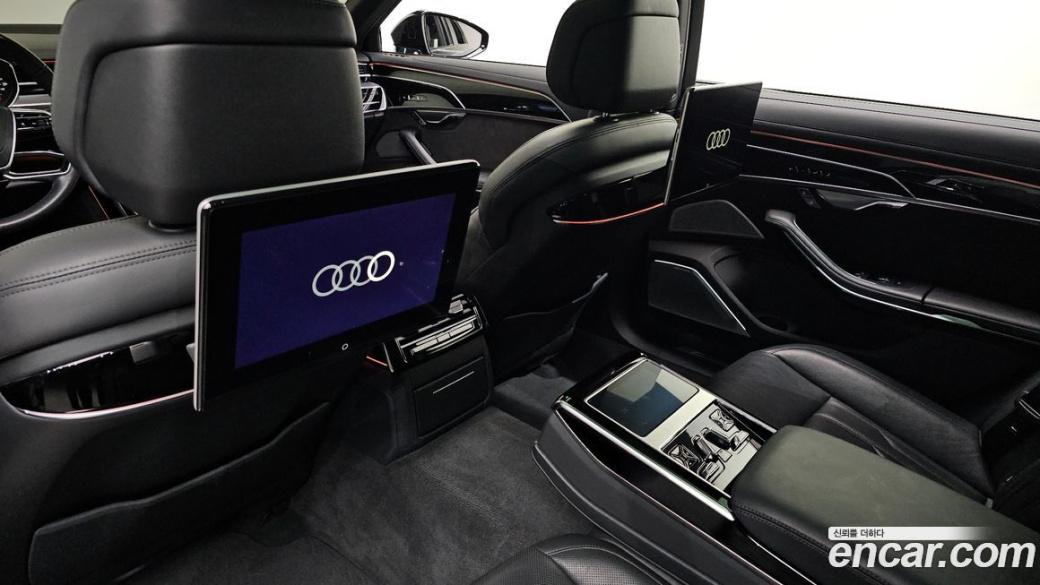 Audi A8 55 TFSI Quattro LWB, 2021