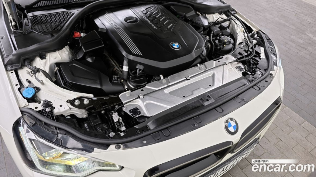 BMW 2-Series M240i xDrive Coupe, 2023