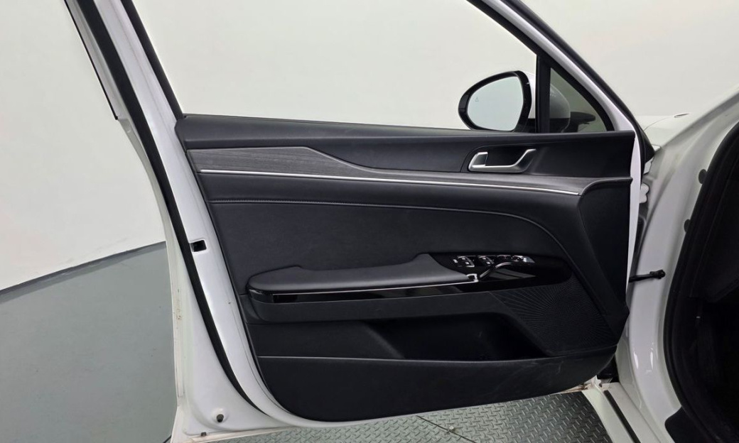 Kia K5 2.0, 2024