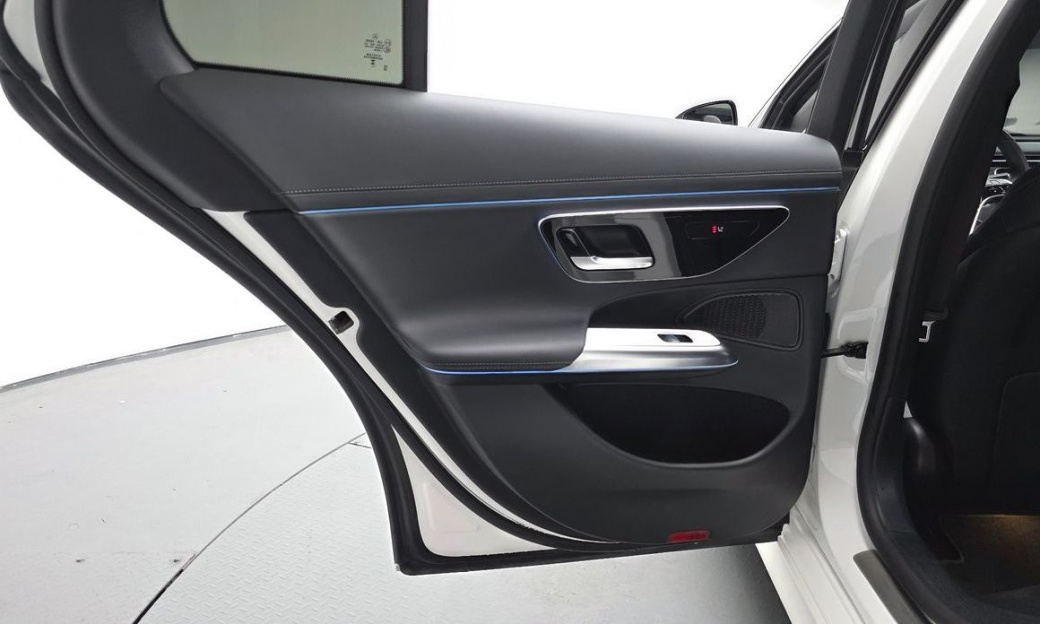 Mercedes-Benz E-Class E200 Avantgarde, 2024