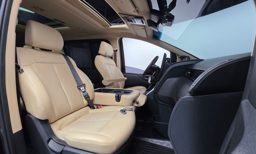 Hyundai Staria Tourer 9-Seater, 2024