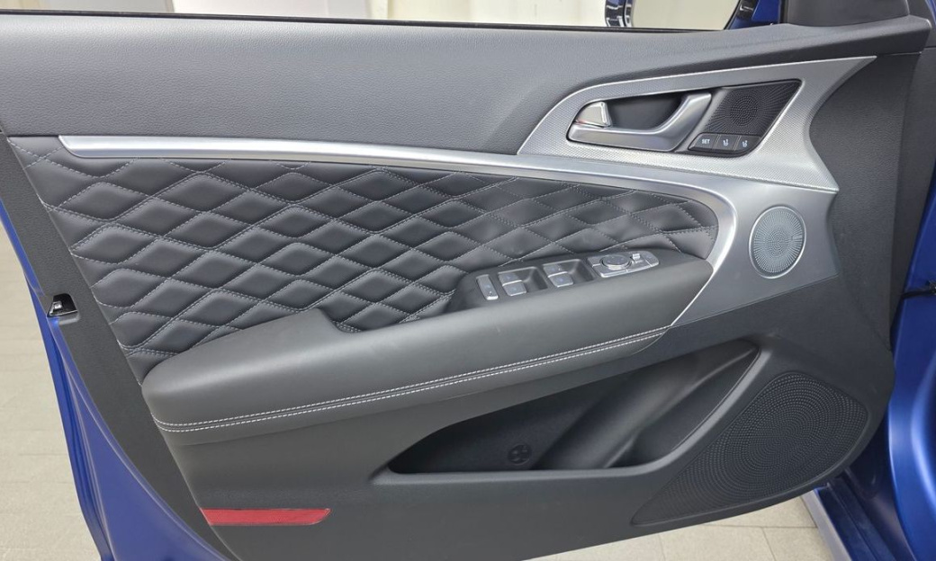 Genesis G70 Gasoline 2.5T 4WD, 2025