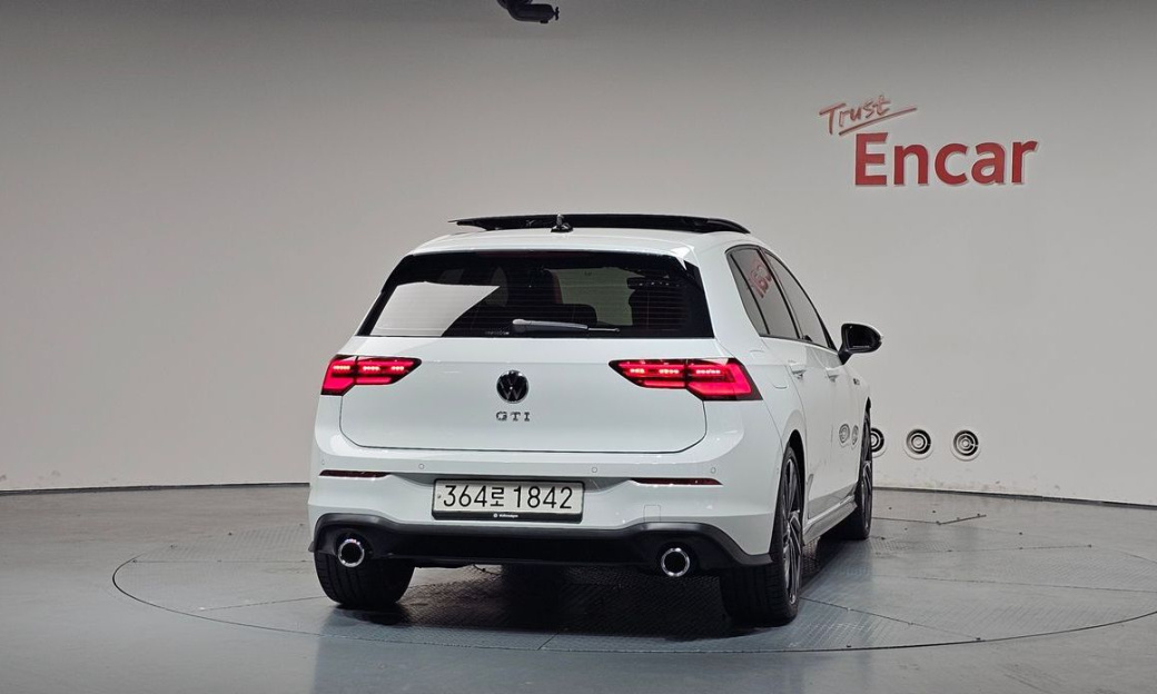 Volkswagen Golf 2.0 GTI, 2024