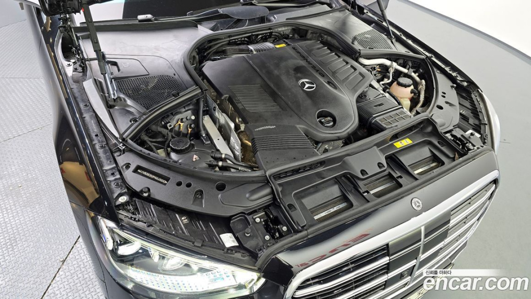 Mercedes-Benz S-Class S500L 4MATIC, 2023