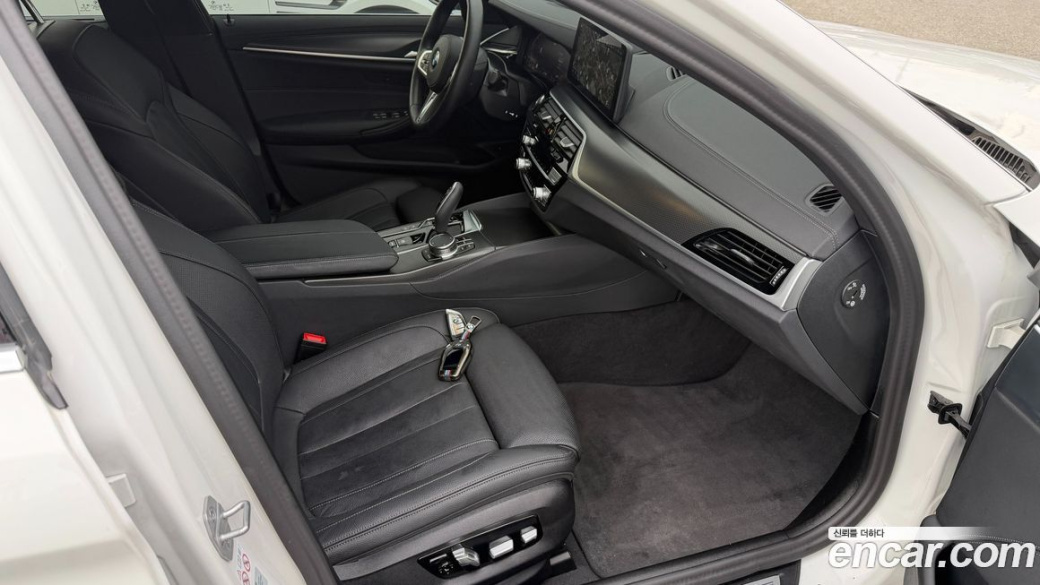 BMW 5-Series 520i M Sport, 2023