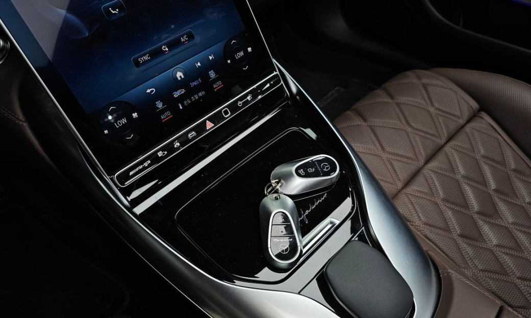 Mercedes-Benz SL-Class AMG SL63 4MATIC+, 2024