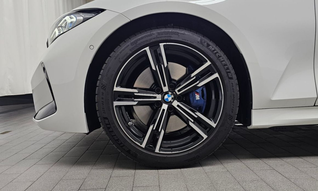 BMW 3-Series 320i M Sport, 2026