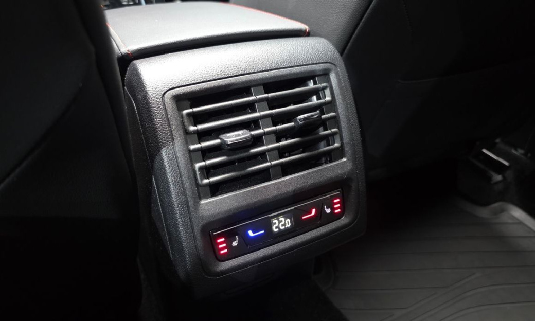 Volkswagen Golf 2.0 GTI, 2024