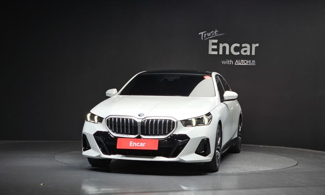 BMW 5-Series 520i M Sport, 2024