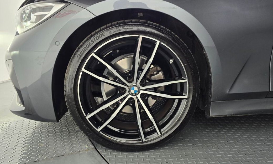 BMW 3-Series 320i M Sport, 2022