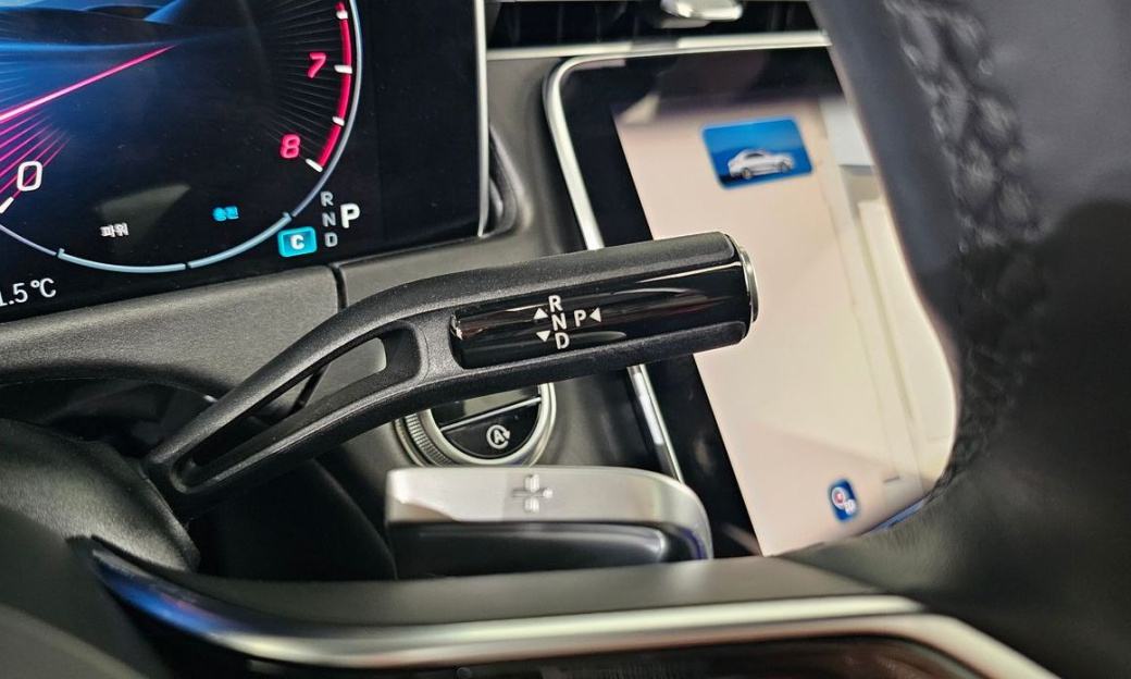 Mercedes-Benz E-Class E200 Avantgarde, 2025