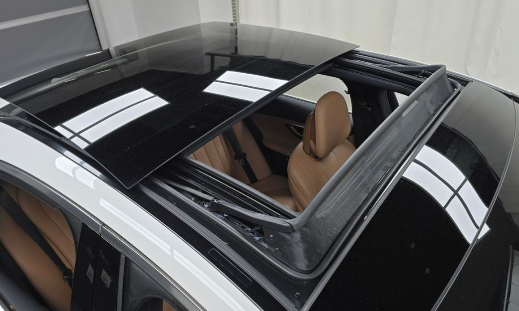 Mercedes-Benz E-Class E200 AMG Line, 2026